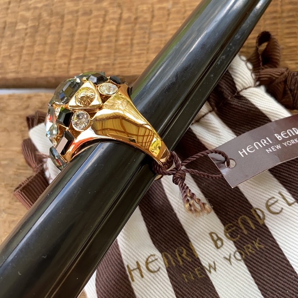 Henri Bendel Windsor Deb Gold Crystal Ring Size 9 - Picture 13 of 17